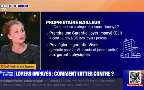 Une femme parle de la garantie loyer impayé pour se protéger du risque de loyers impayés.